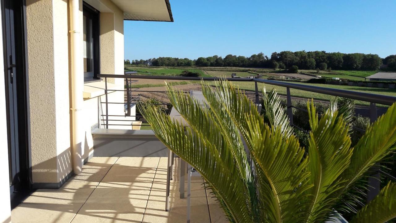 Les Sables Bed & Breakfast Santec Exterior photo